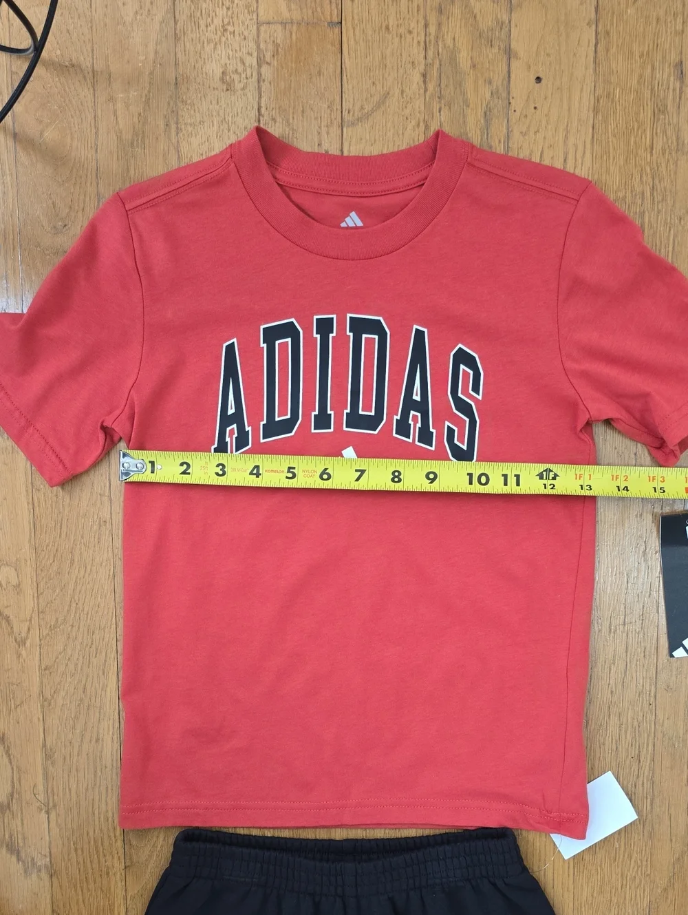 ADIDAS BRAND SIGNATURE BOYS RED & BLACK SHORT SLEEVE T-SHIRT &  PANTS SET SIZE 6